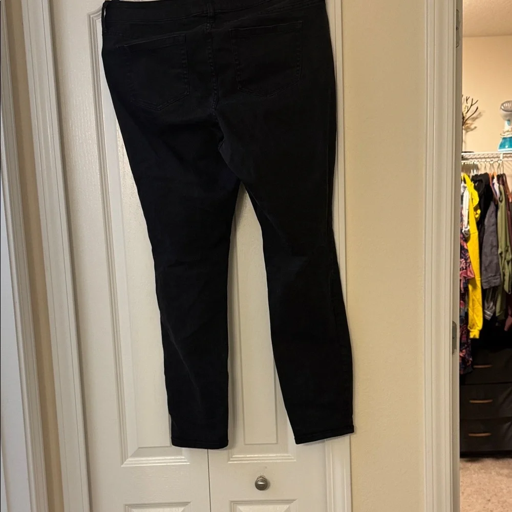Torrid Black Distressed Women’s Jeans with Red Underlay